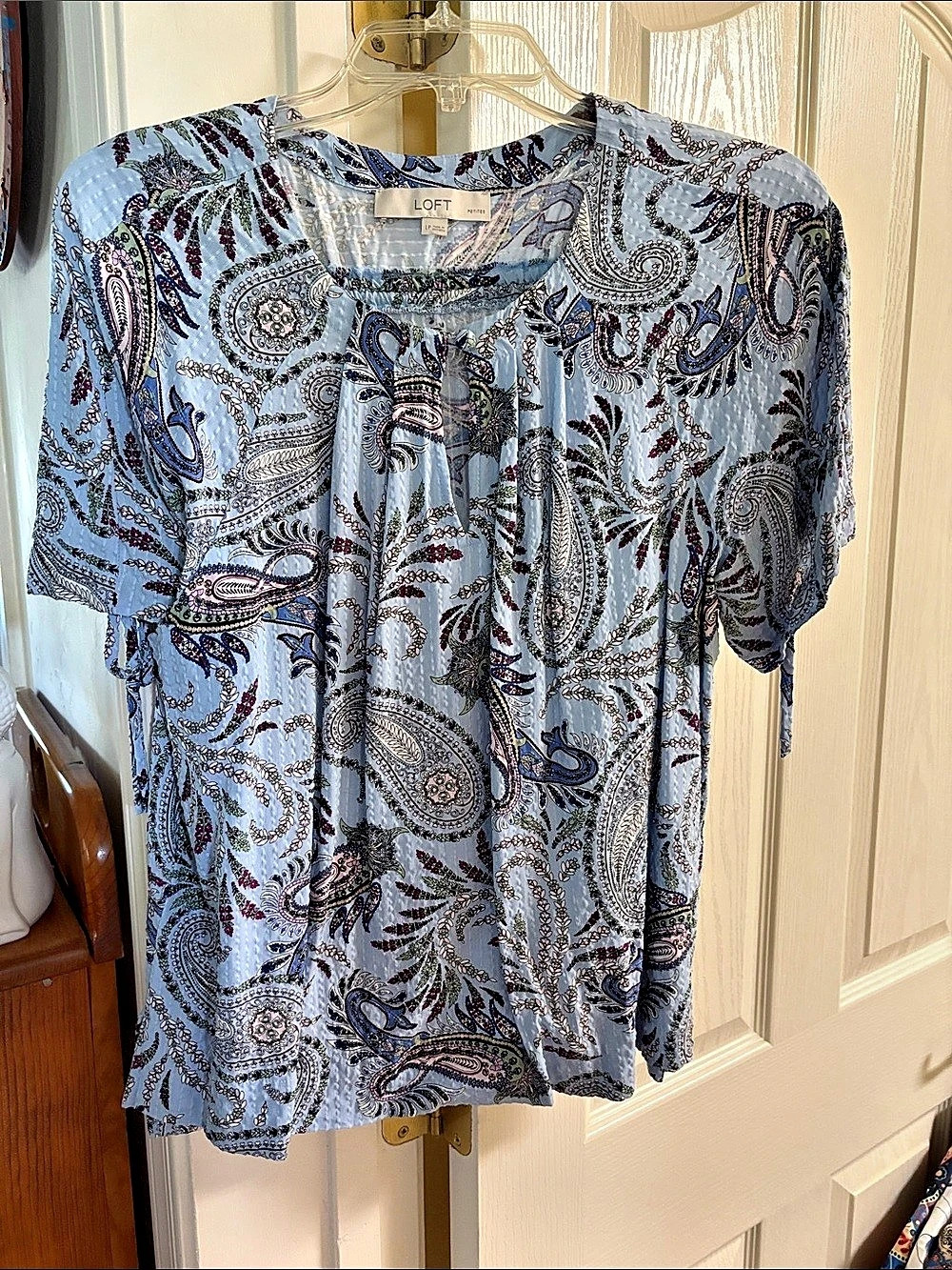 LOFT Paisley Blouse Blue & White Petites L, Like New